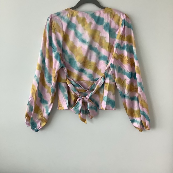 NWT KENDALL And KYLIE womens summer colour Tie Dye Blouse Lightweight Size L - Picture 6 of 8